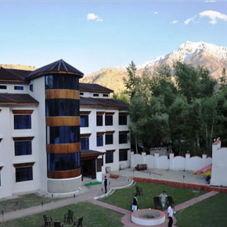 The Highland Mountain Resort & Spa Kargil Exterior photo